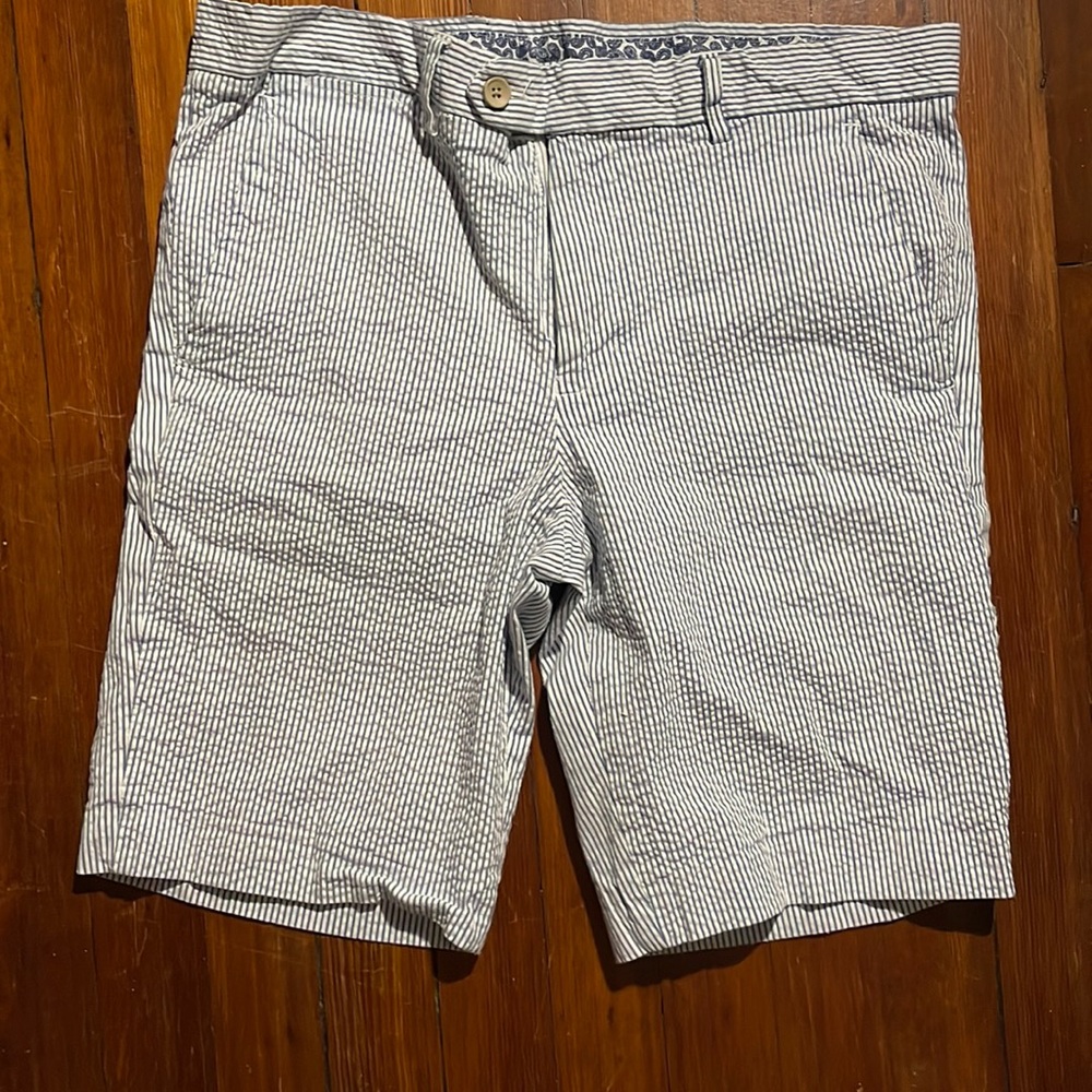 Like new men’s seersucker shorts